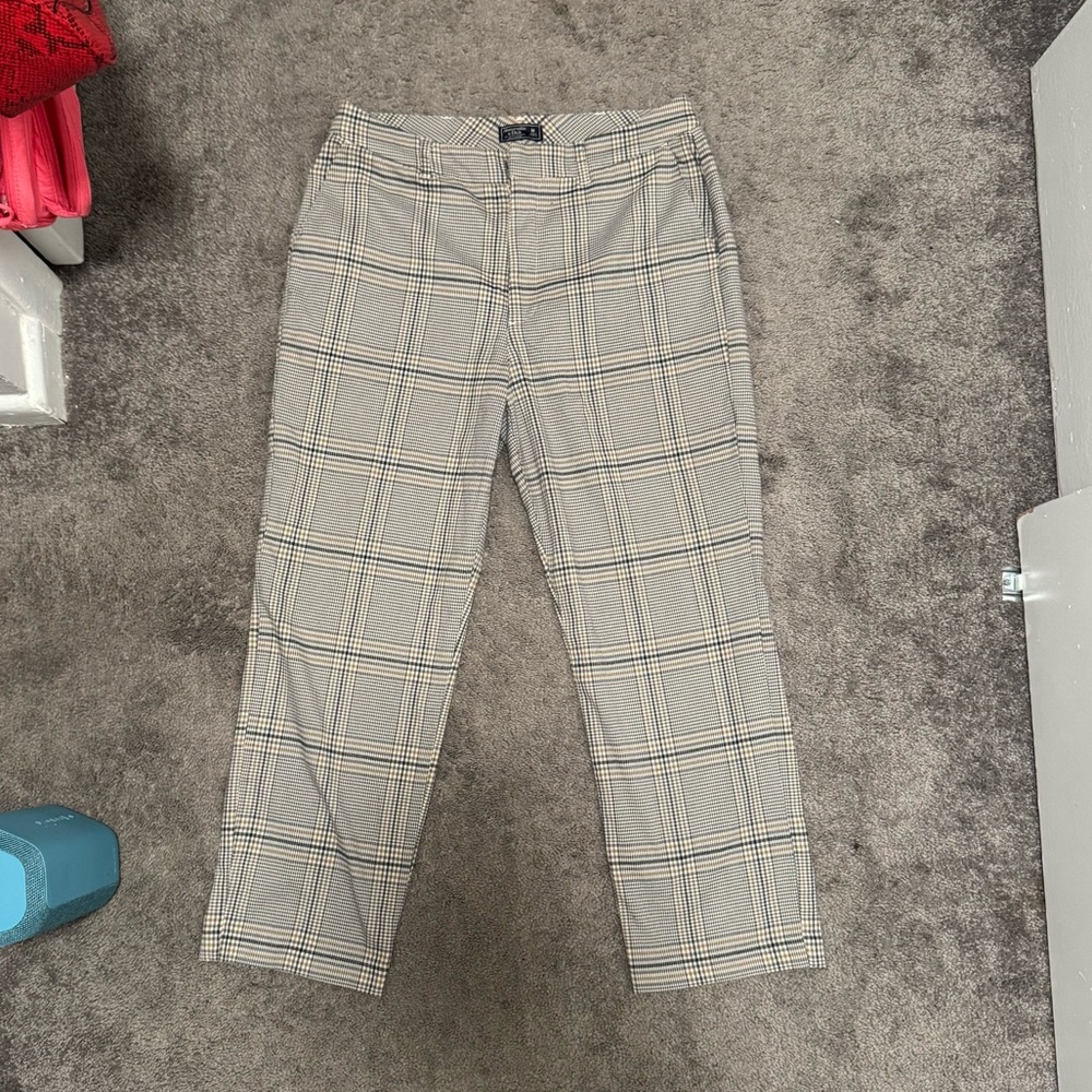 Abercrombie & Fitch Women's Plaid Trousers - Gray and Cream
